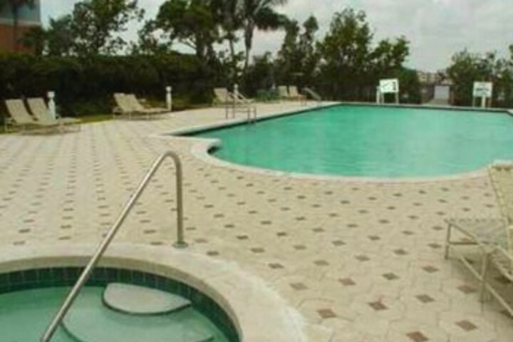 Pool 24 of 40
