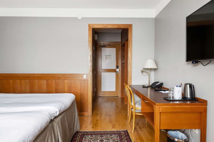 Room 10 of 57