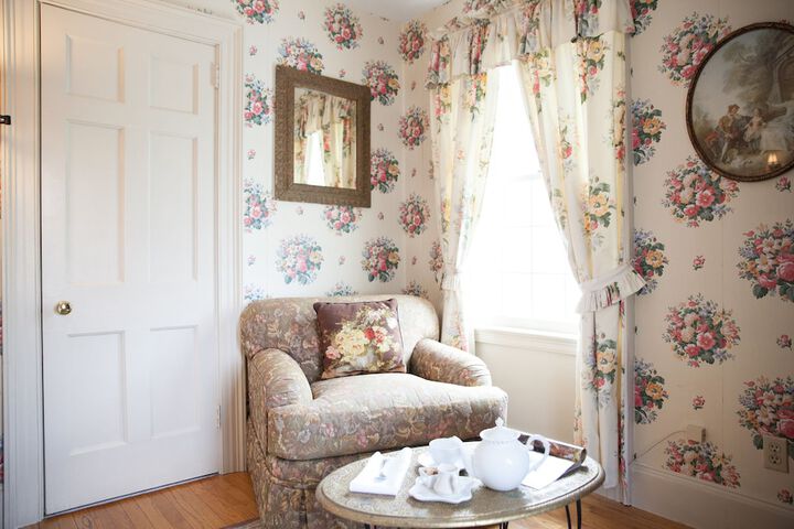 Room 28 of 74