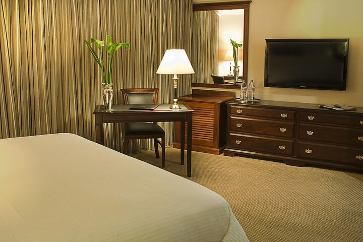 Room 7 of 65