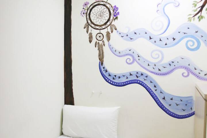 Room 25 of 44