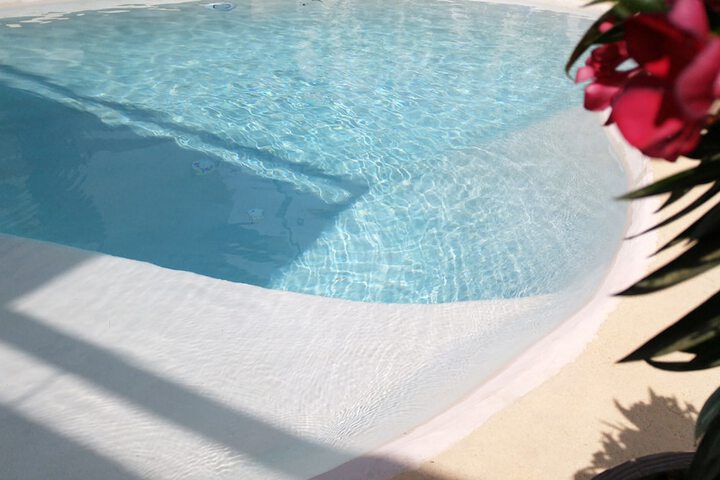 Pool 68 of 104