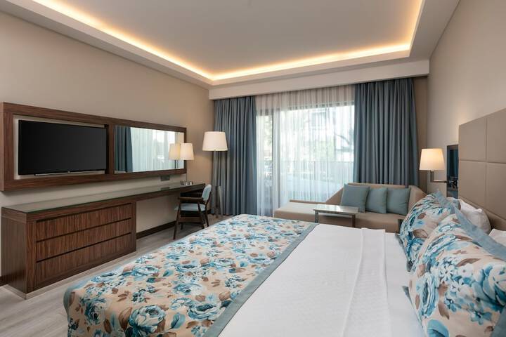 Room 41 of 341