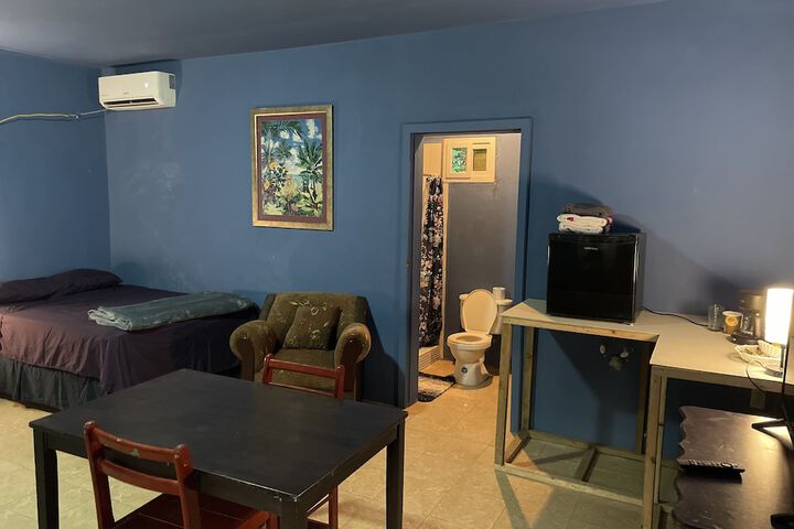 Room 6 of 19