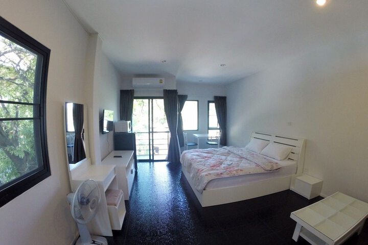 Room 6 of 54