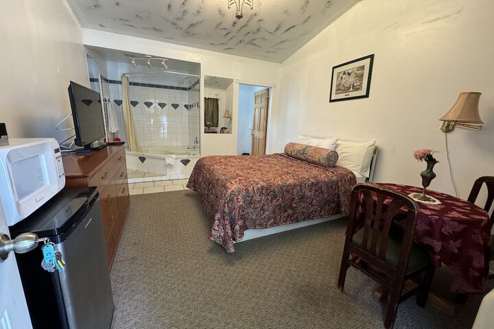 Room 15 of 30