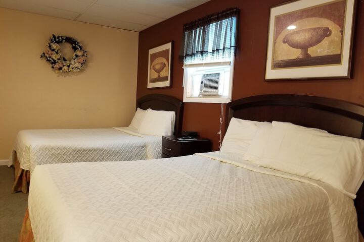 Room 4 of 83