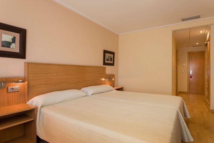 Room 6 of 48
