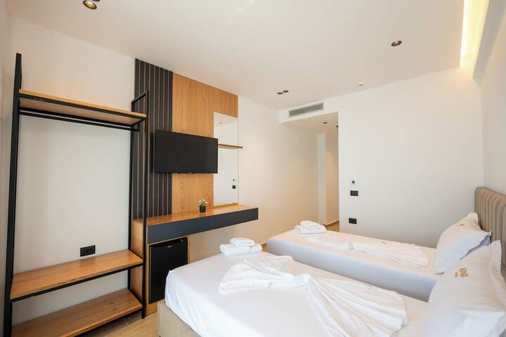 Room 12 of 69