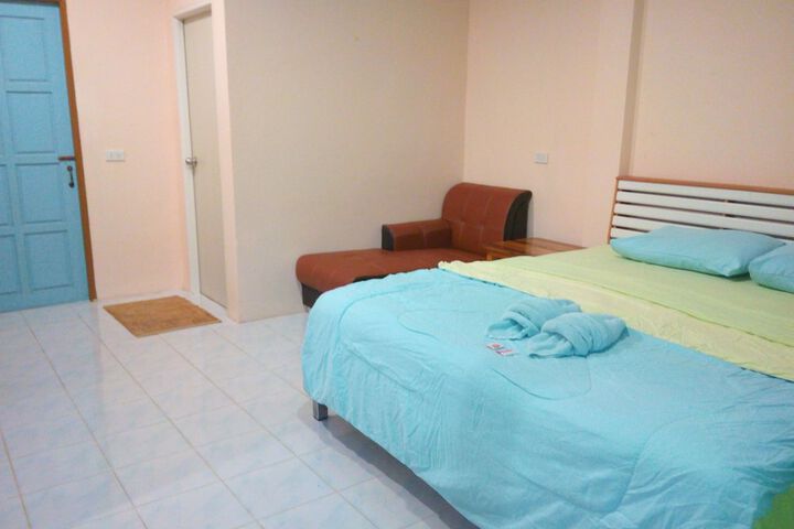 Room 6 of 61