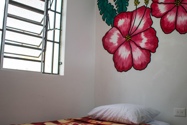 Room 13 of 37