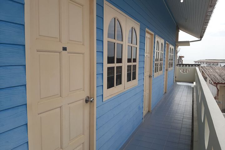Room 6 of 61