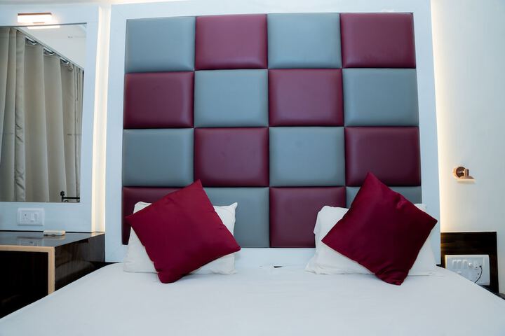 Room 2 of 11