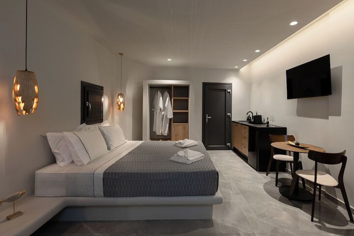 Room 33 of 99