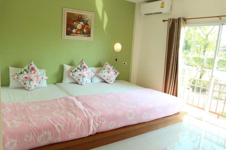 Room 7 of 48