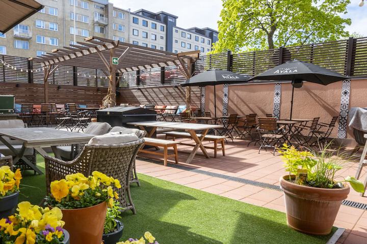 Terrace/Patio 51 of 58