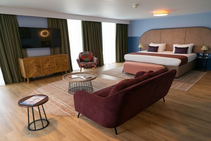 Room 19 of 61