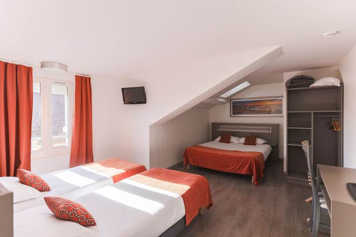 Room 13 of 24