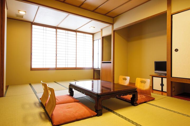 Room 16 of 97