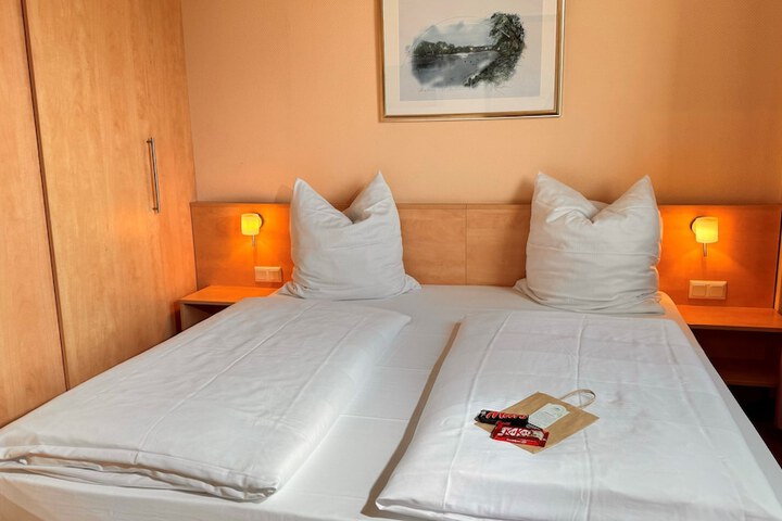 Room 7 of 20