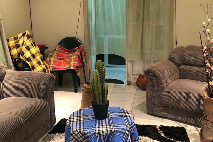 Room 5 of 9