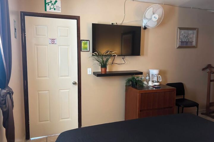 Room 18 of 44
