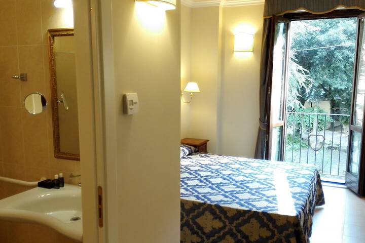Room 5 of 59