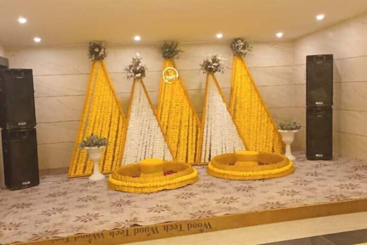 Ballroom/Hall 9 of 12