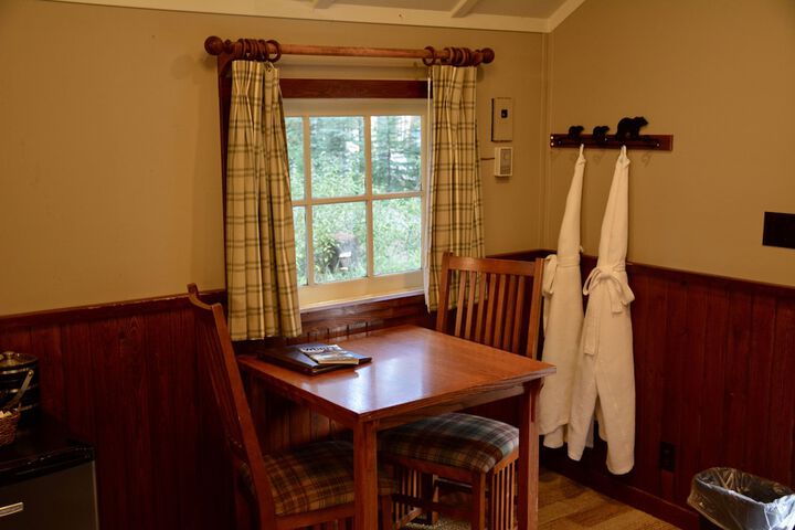 Room 35 of 199