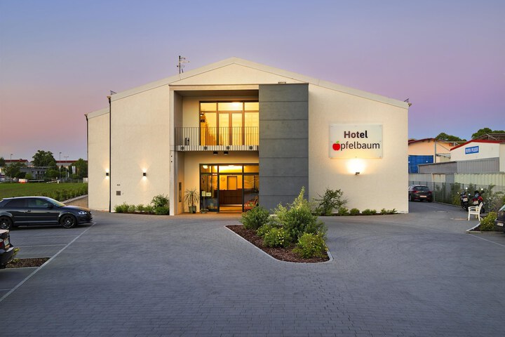 Hotel 32 of 33