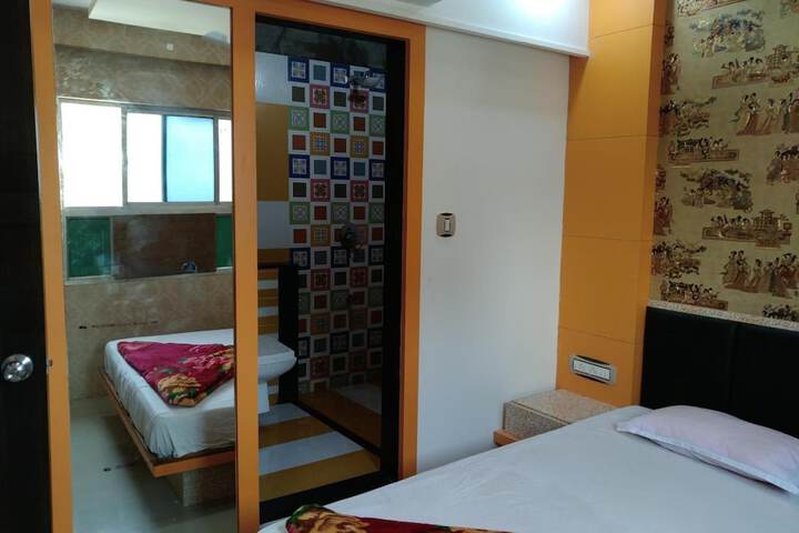 Room 14 of 27