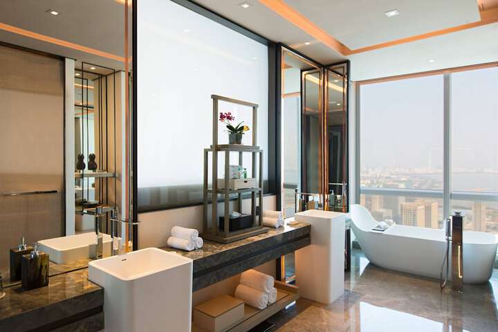 Room 40 of 96