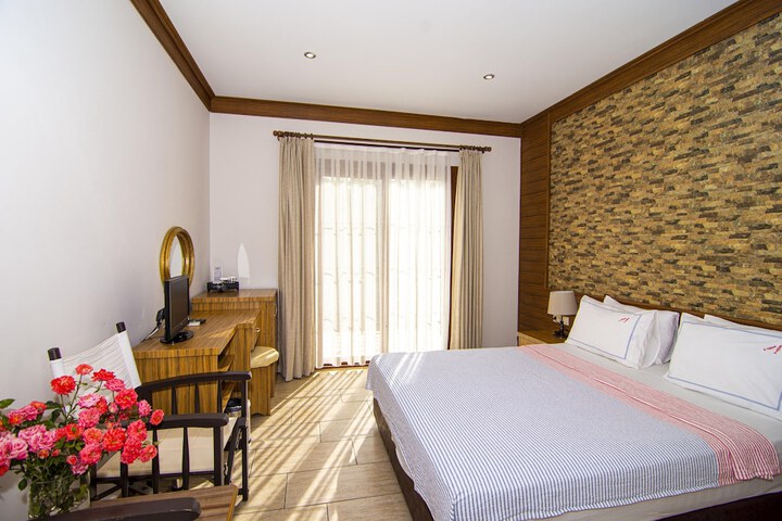 Room 5 of 34