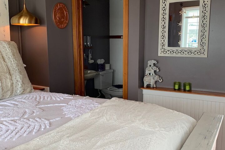 Room 19 of 83