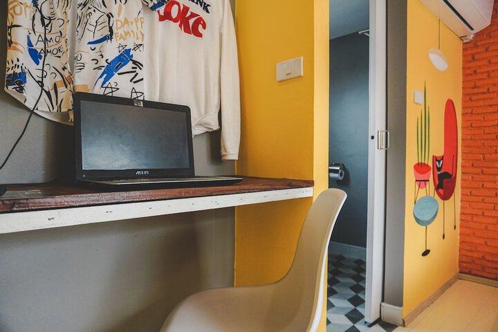 Room 48 of 122