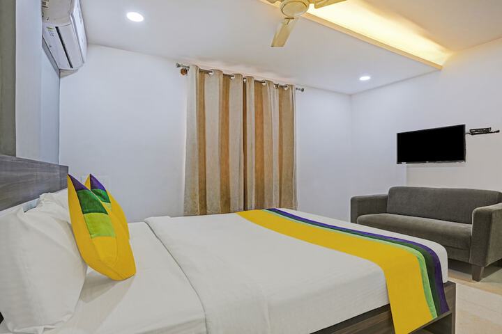 Room 15 of 25