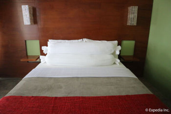 Room 13 of 34