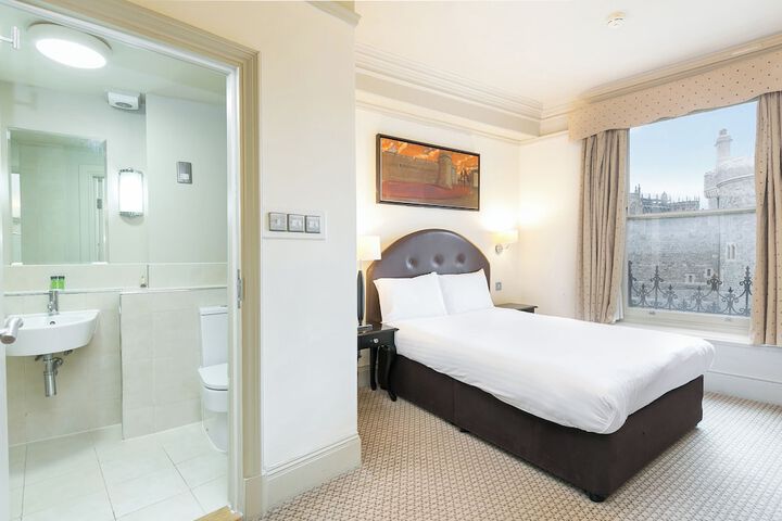Room 35 of 44