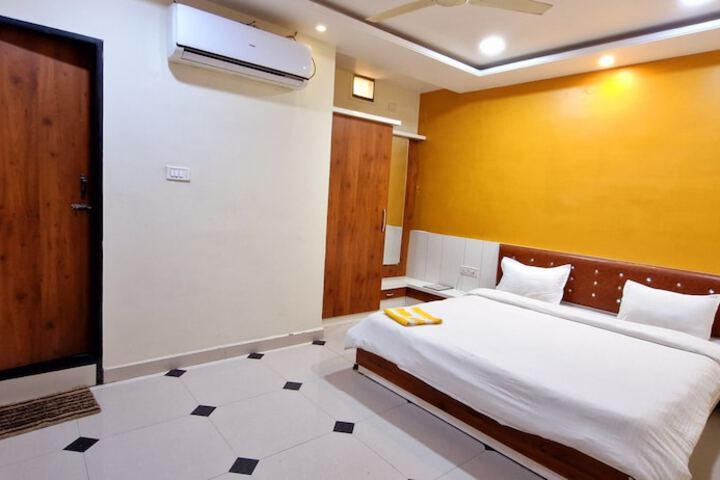 Room 3 of 19