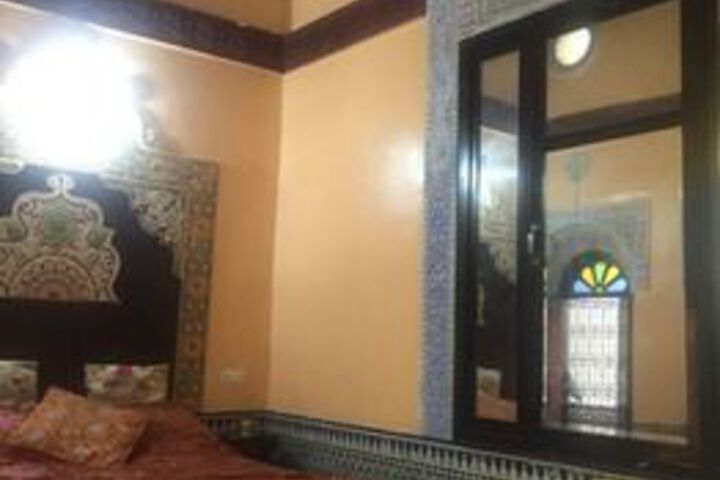 Room 10 of 37