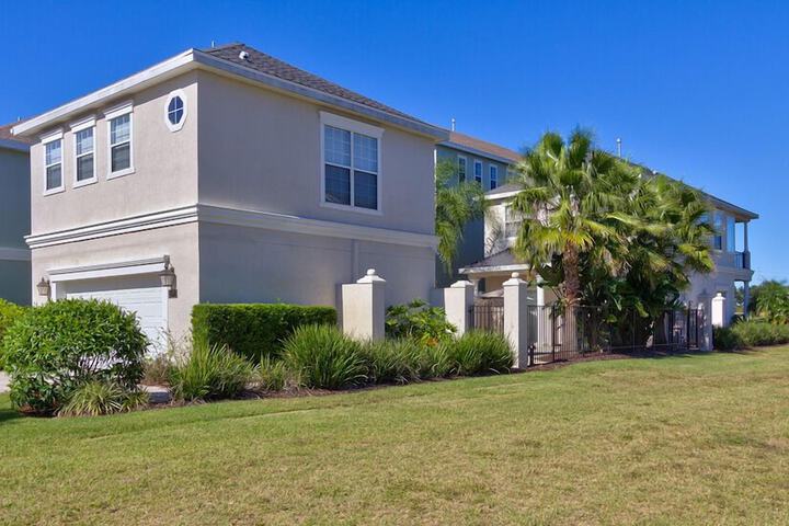 Property Grounds 33 of 37