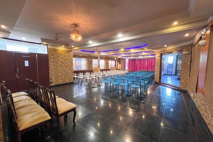 Ballroom/Hall 127 of 135