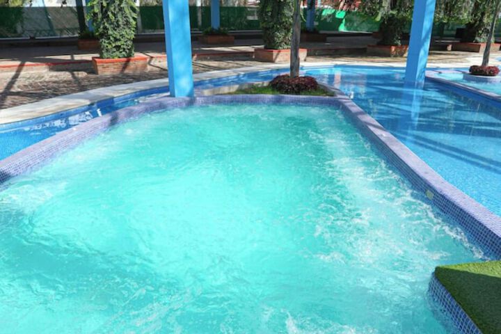 Pool 36 of 44