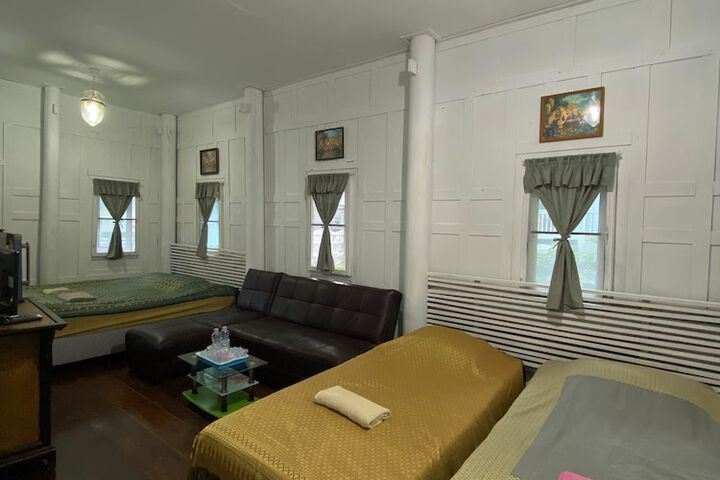 Room 26 of 181