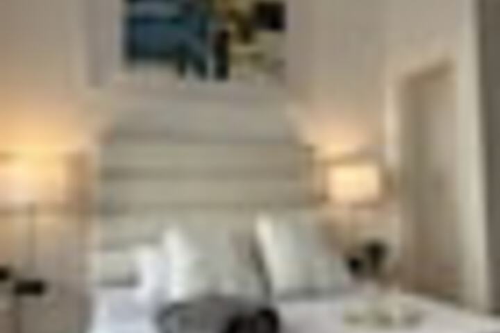 Room 122 of 516