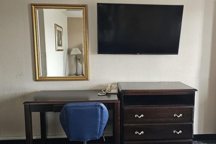 Room 38 of 82