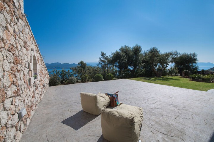 Terrace/Patio 71 of 111