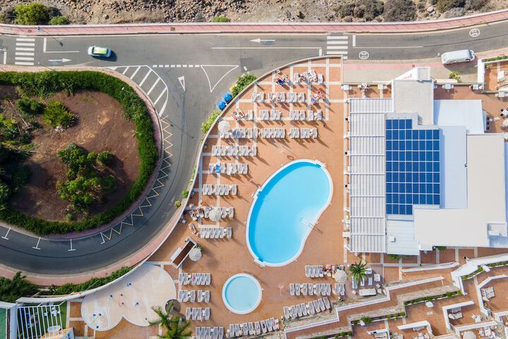 Pools & Facilities