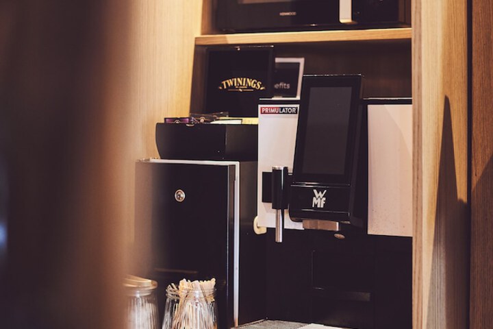 Entrance & Lobby