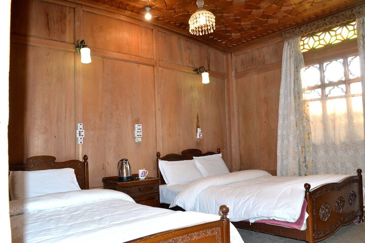 Room 2 of 14